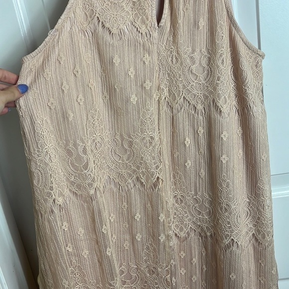 ASTR Blush Pink Lace Overlay Shift Dress Size Small - Picture 10 of 13